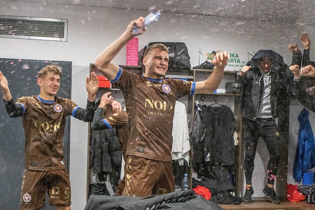 球界备受瞩 球界备受瞩